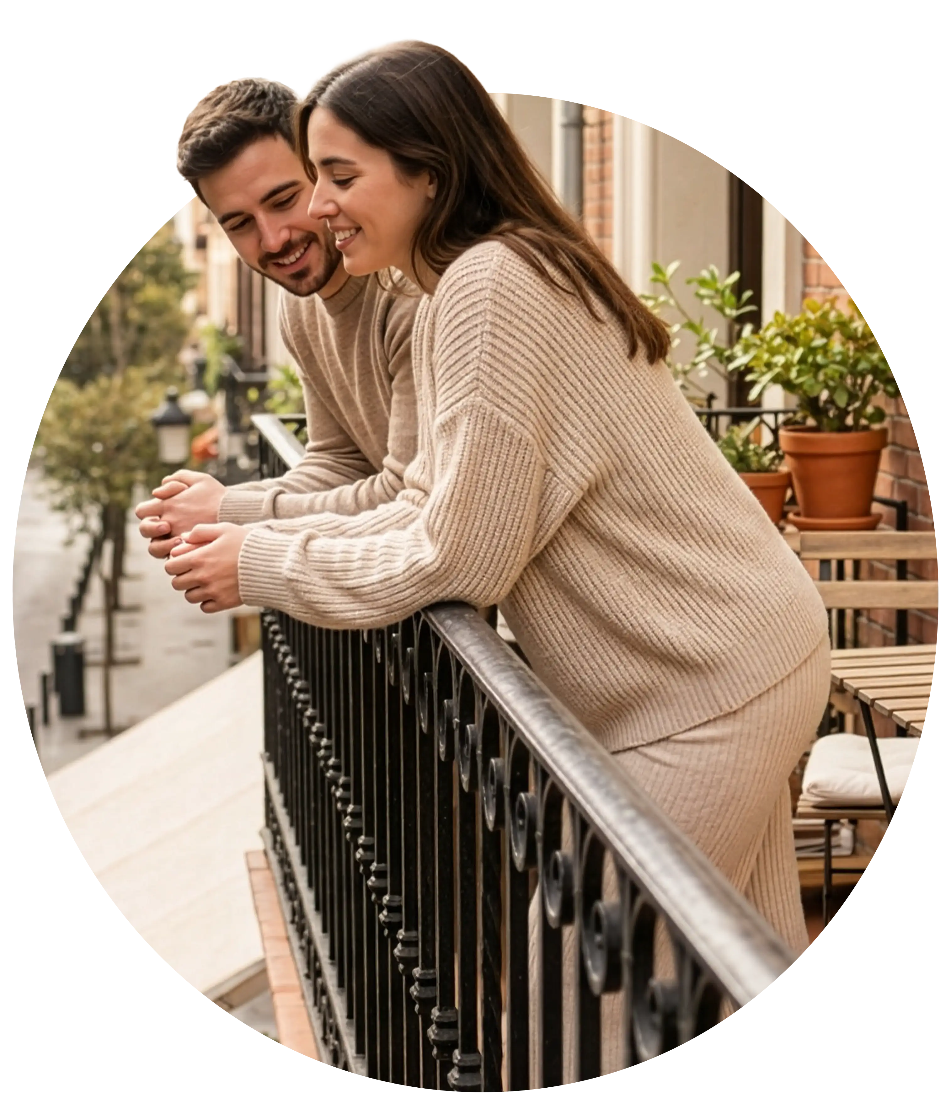 Parella en un balcó